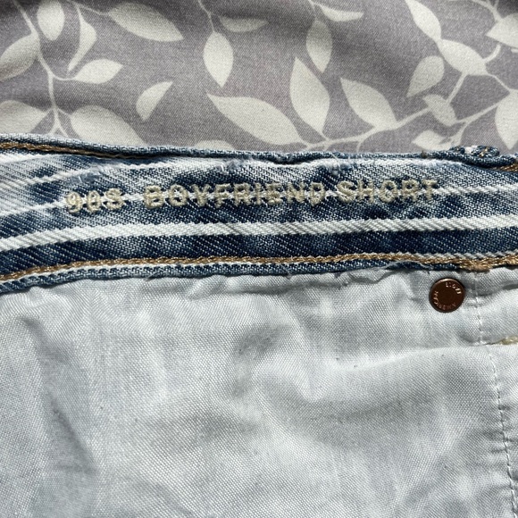 American Eagle 90’s Boyfriend Short ⭐️ (2/$40) - Picture 5 of 5
